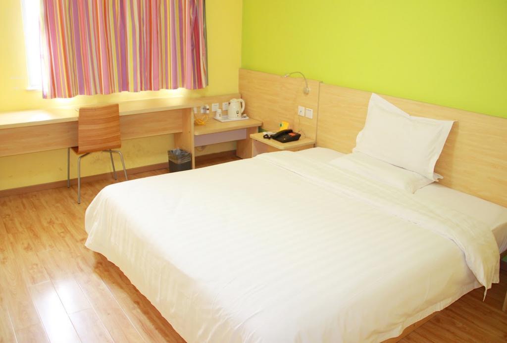 7Days Inn Foshan Dongfang Square Walmart Экстерьер фото