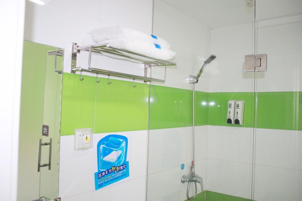 7Days Inn Foshan Dongfang Square Walmart Экстерьер фото